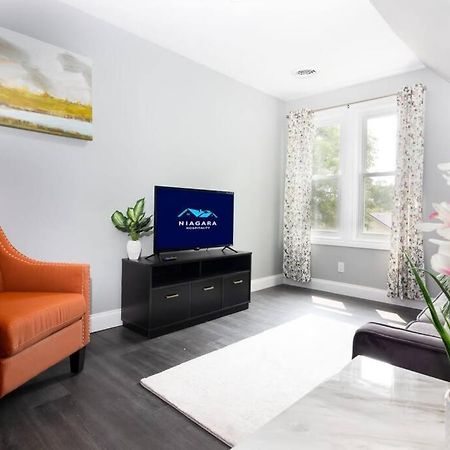Cozy Micro Apartment, Minutes From Falls ナイアガラフォールズ エクステリア 写真