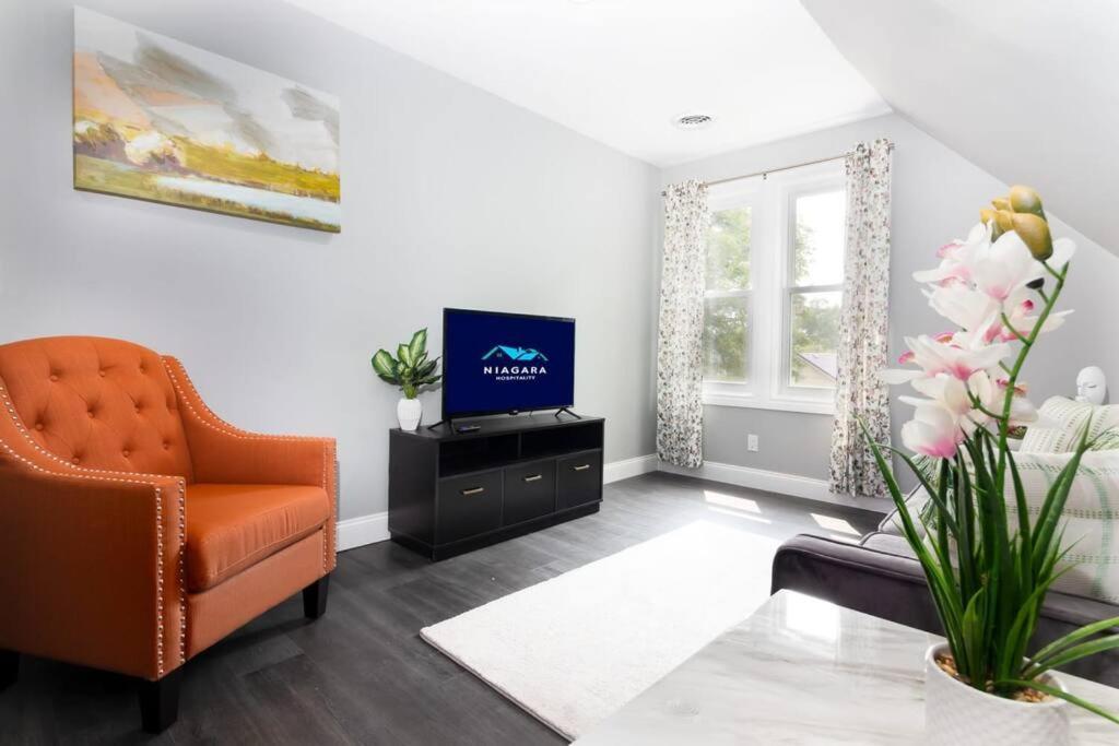 Cozy Micro Apartment, Minutes From Falls ナイアガラフォールズ エクステリア 写真