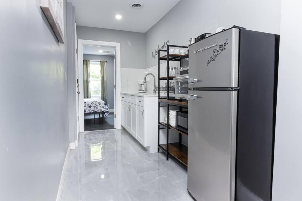 Cozy Micro Apartment, Minutes From Falls ナイアガラフォールズ エクステリア 写真