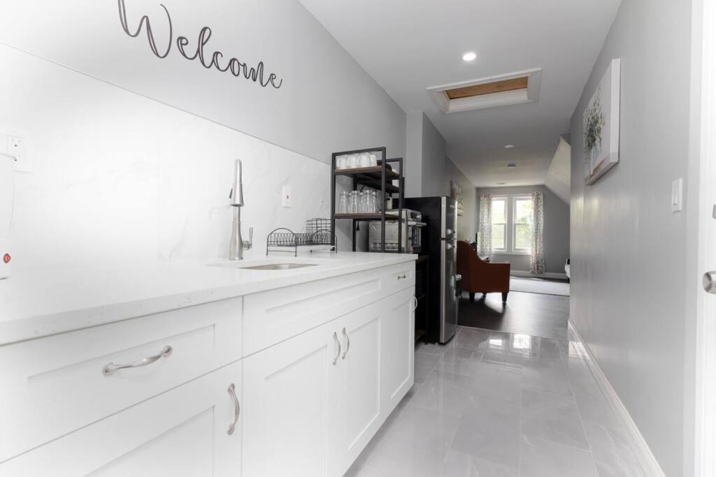 Cozy Micro Apartment, Minutes From Falls ナイアガラフォールズ エクステリア 写真