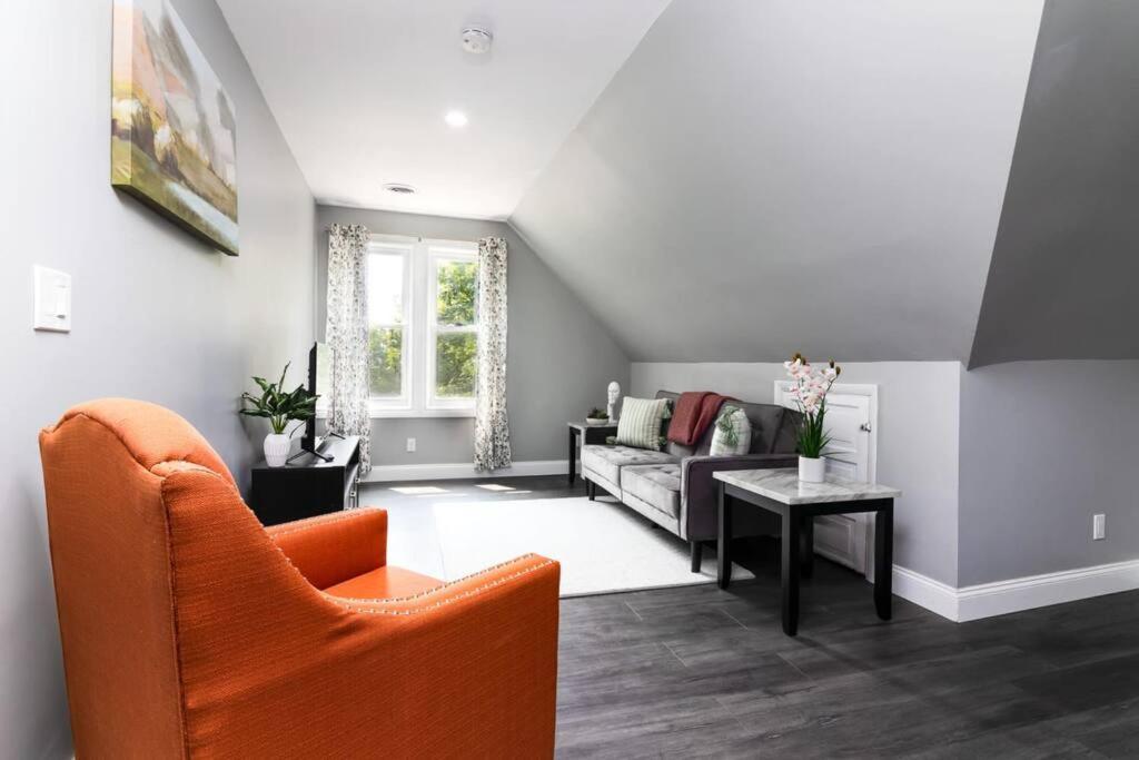 Cozy Micro Apartment, Minutes From Falls ナイアガラフォールズ エクステリア 写真